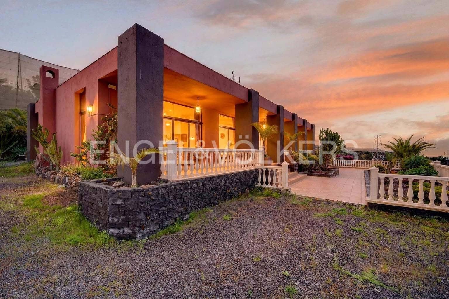 4 sovrum Villa till salu i Guia de Isora - 720 000 € (Ref: 9652351)