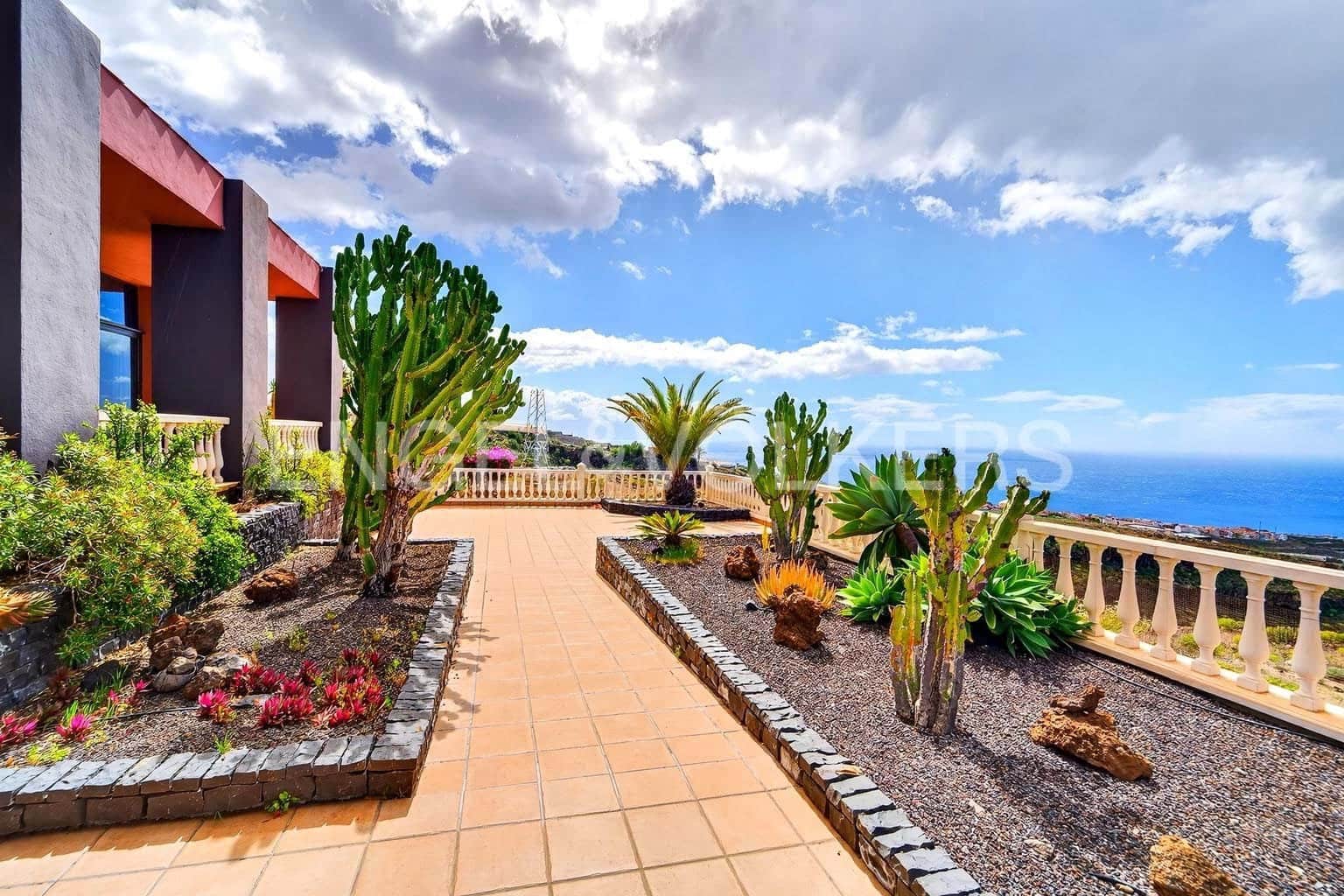 4 sovrum Villa till salu i Guia de Isora - 720 000 € (Ref: 9652351)