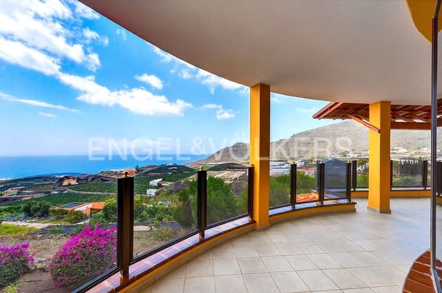 5 soveværelse Villa til salg i Los Gigantes, Santiago del Teide med swimmingpool - € 1.285.000 (Ref: 9667191)