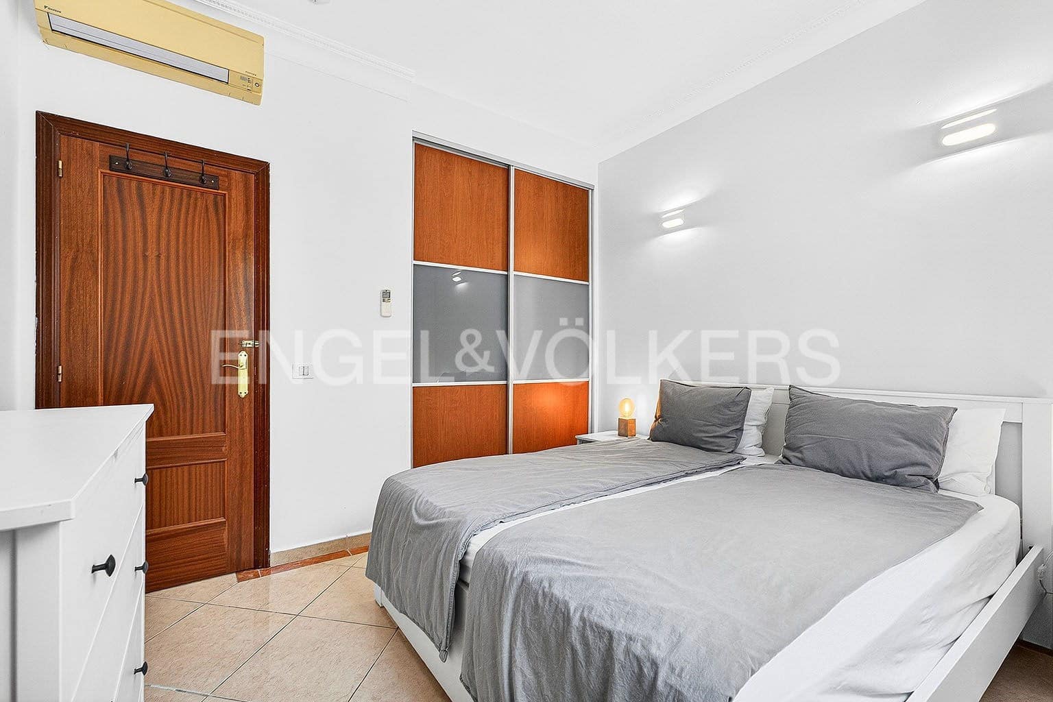 5 soveværelse Villa til salg i Los Gigantes med swimmingpool - € 1.285.000 (Ref: 9667191)