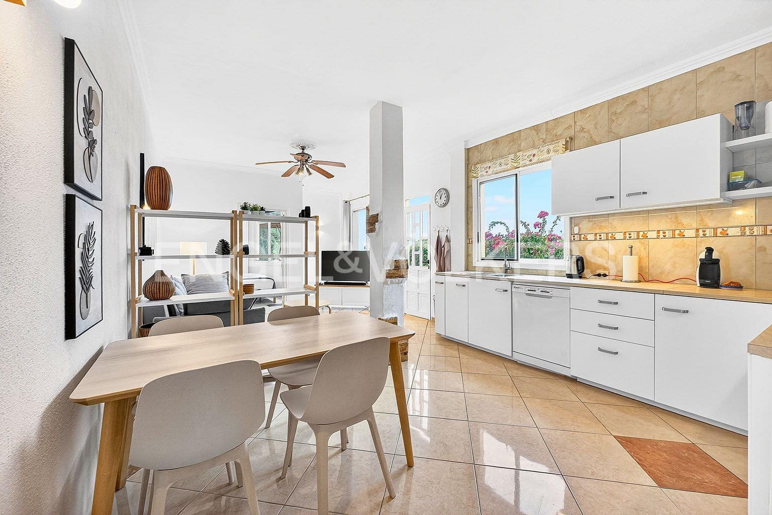 5 soveværelse Villa til salg i Los Gigantes med swimmingpool - € 1.285.000 (Ref: 9667191)