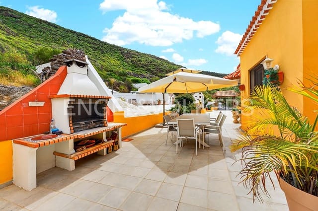5 soveværelse Villa til salg i Los Gigantes, Santiago del Teide med swimmingpool - € 1.285.000 (Ref: 9667191)