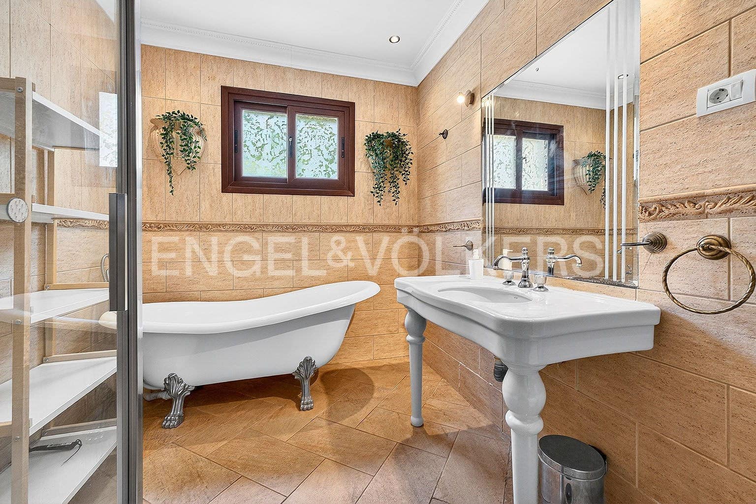 5 soveværelse Villa til salg i Los Gigantes med swimmingpool - € 1.285.000 (Ref: 9667191)