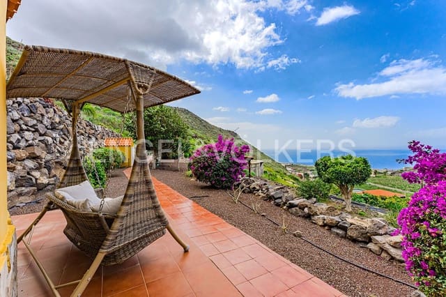 5 soveværelse Villa til salg i Los Gigantes, Santiago del Teide med swimmingpool - € 1.285.000 (Ref: 9667191)