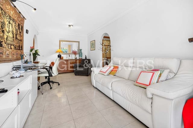 2 slaapkamer Appartement te koop in Callao Salvaje, Adeje met zwembad - € 380.000 (Ref: 9687627)