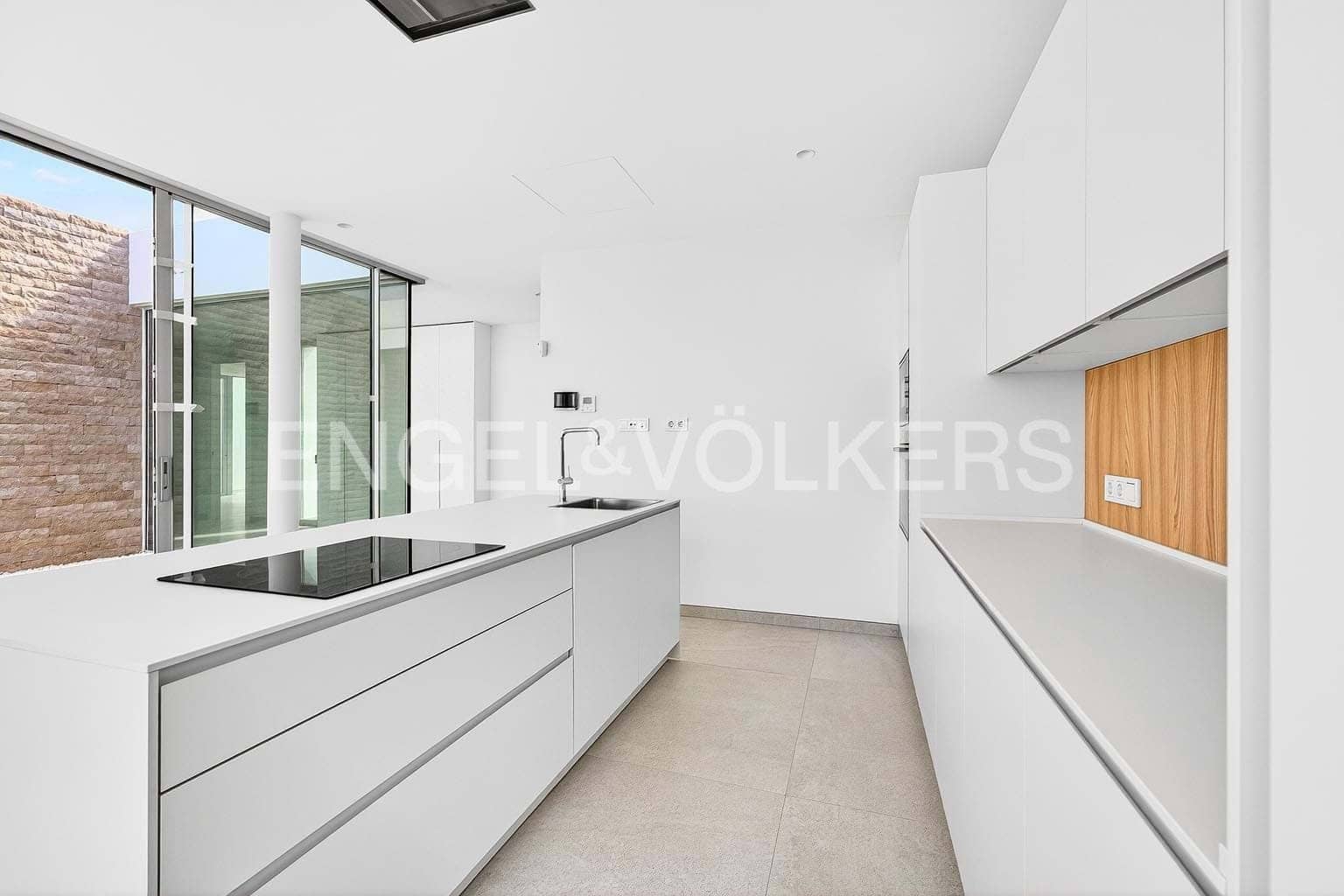 Chalet de 4 habitaciones en Costa Adeje en venta con piscina - 1.980.000 € (Ref: 9699247)