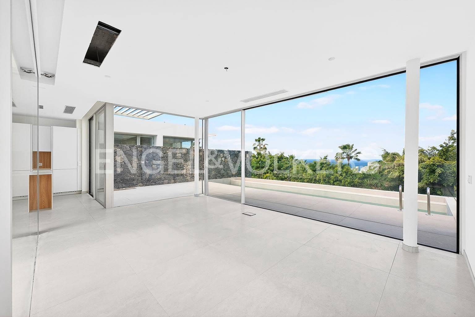 Chalet de 4 habitaciones en Costa Adeje en venta con piscina - 1.980.000 € (Ref: 9699247)