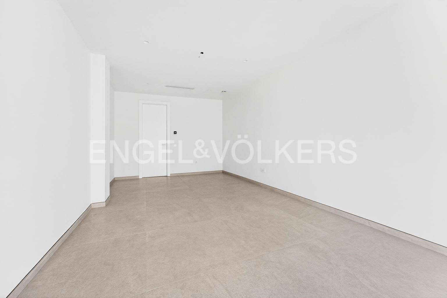 Chalet de 4 habitaciones en Costa Adeje en venta con piscina - 1.980.000 € (Ref: 9699247)