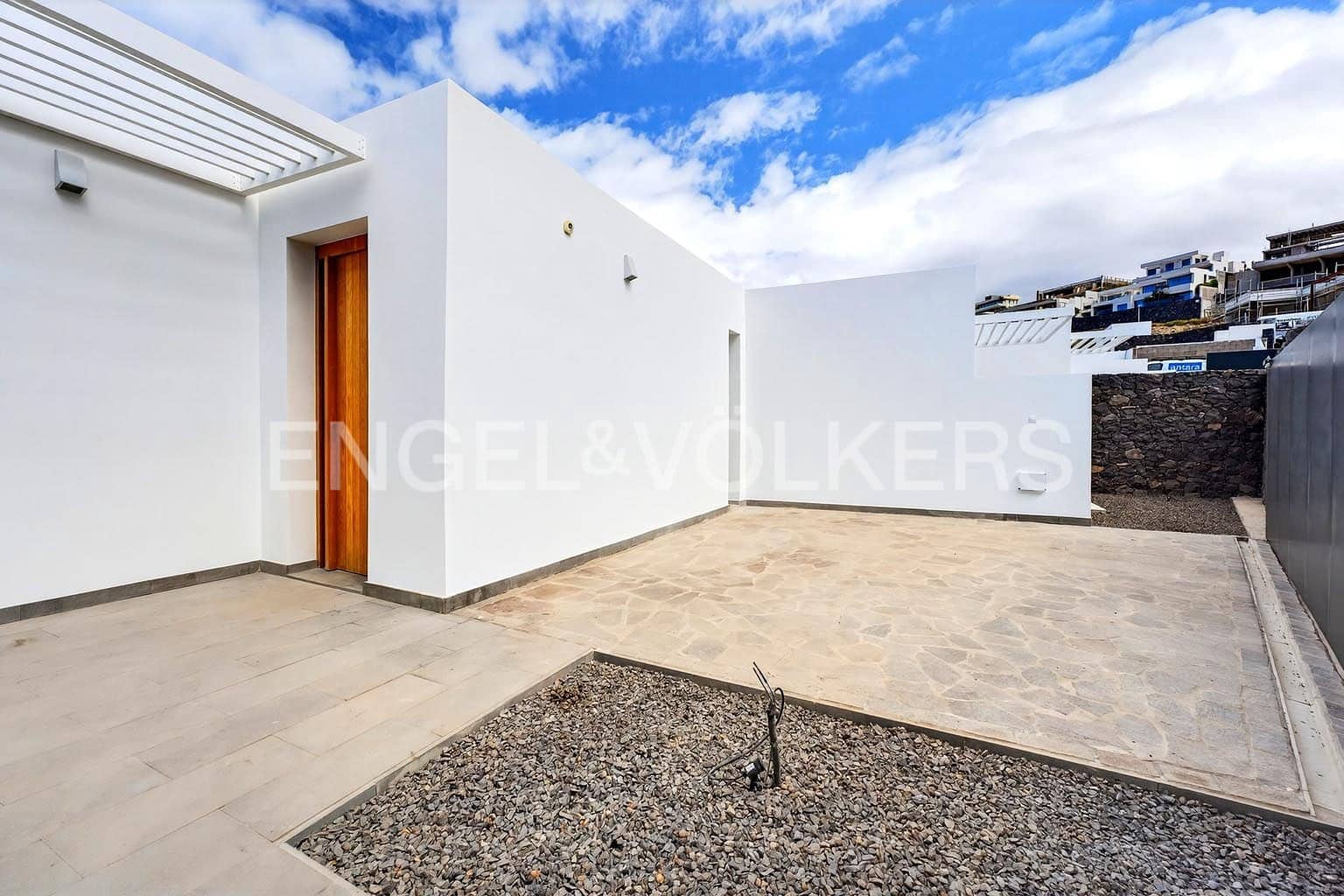 Chalet de 4 habitaciones en Costa Adeje en venta con piscina - 1.980.000 € (Ref: 9699247)