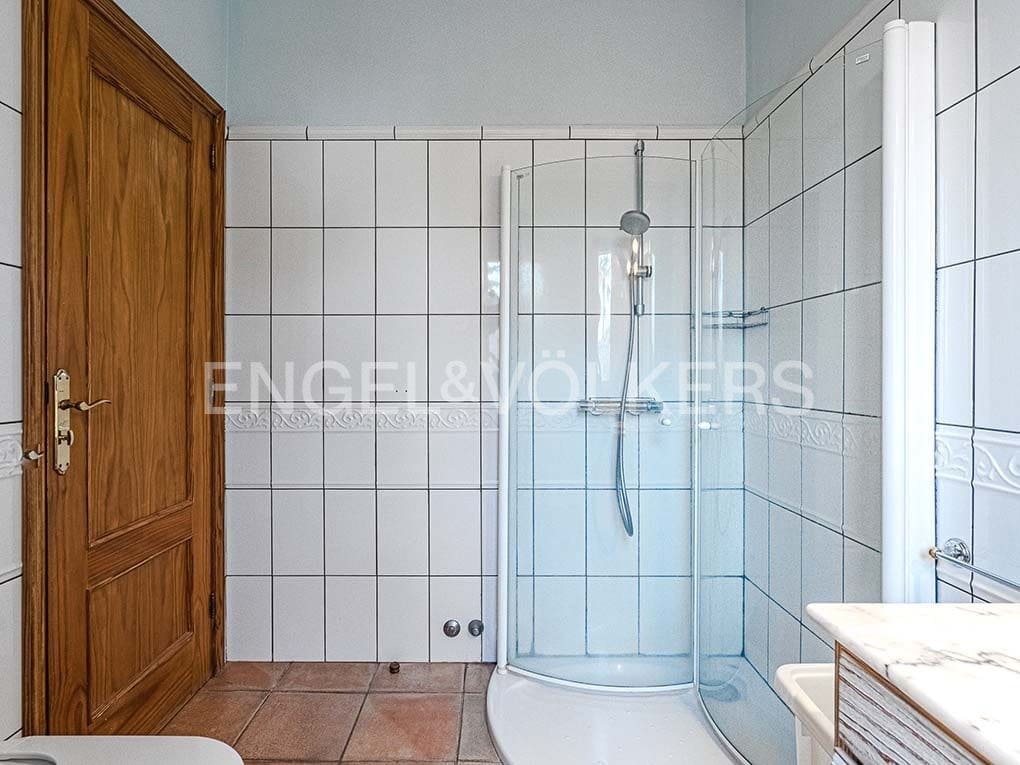 3 bedroom Villa for sale in Guia de Isora with pool garage - € 1,090,000 (Ref: 9699248)