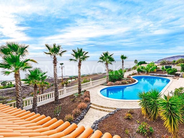 3 chambre Villa/Maison à vendre à Guía de Isora avec piscine garage - 1 090 000 € (Ref: 9699248)