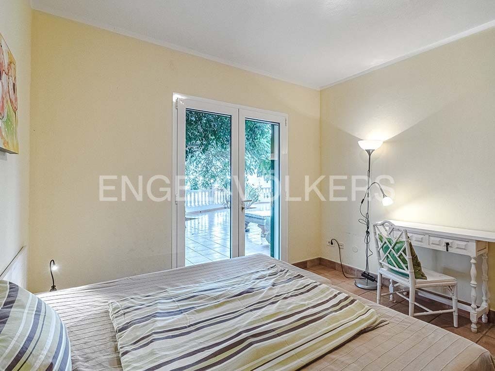 3 bedroom Villa for sale in Guia de Isora with pool garage - € 1,090,000 (Ref: 9699248)