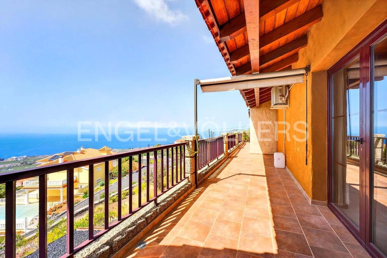 7 makuuhuone Huvila myytävänä paikassa Los Menores mukana uima-altaan 
autotalli - 1 490 000 € (Ref: 9715456)