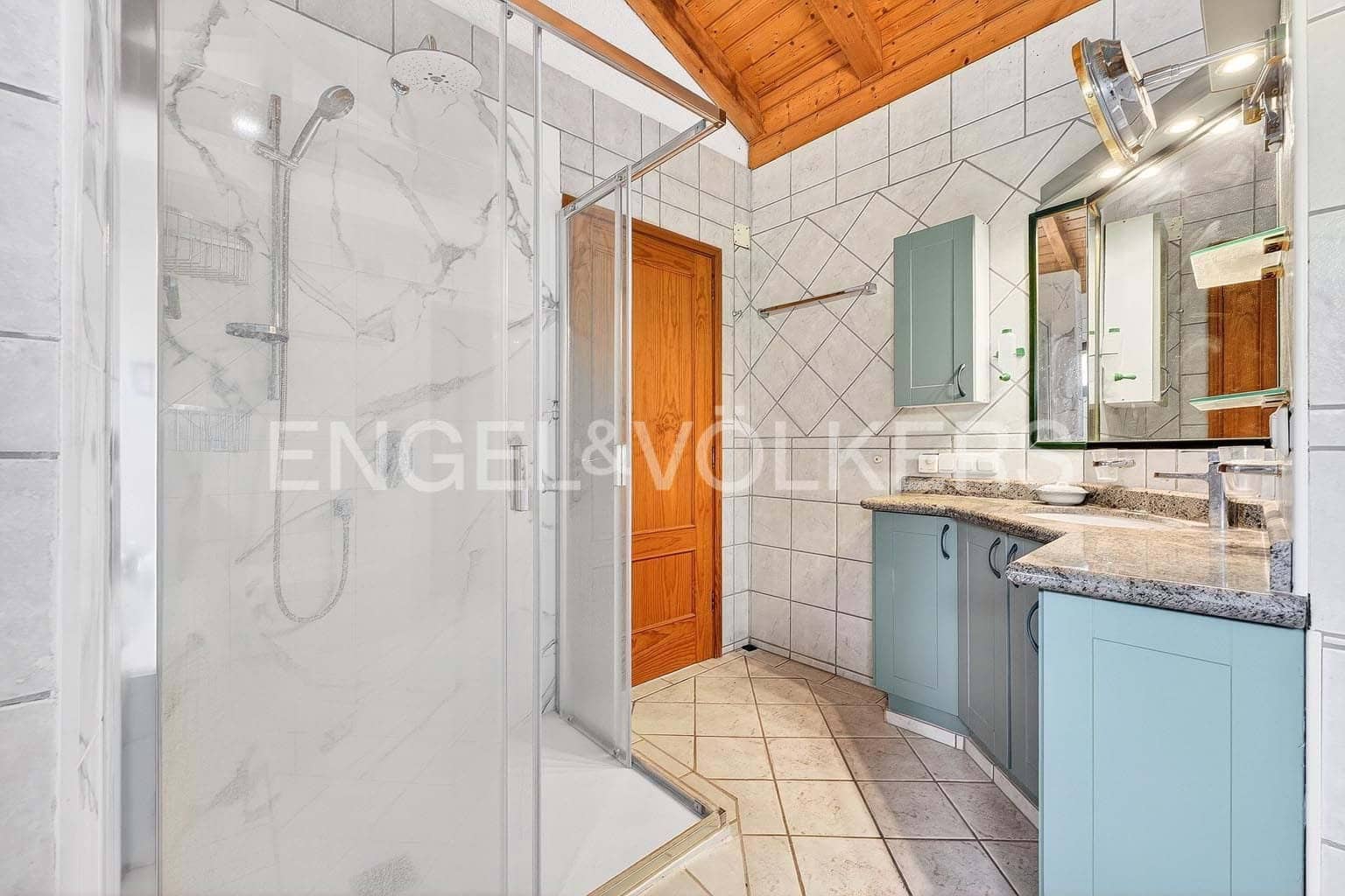 7 makuuhuone Huvila myytävänä paikassa Los Menores mukana uima-altaan 
autotalli - 1 490 000 € (Ref: 9715456)