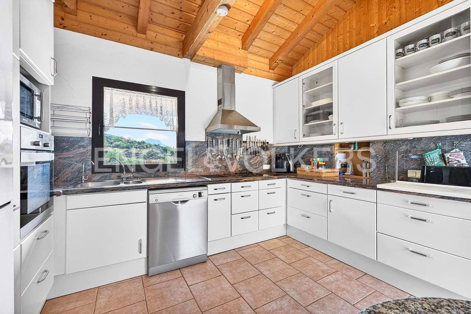 7 makuuhuone Huvila myytävänä paikassa Los Menores mukana uima-altaan 
autotalli - 1 490 000 € (Ref: 9715456)