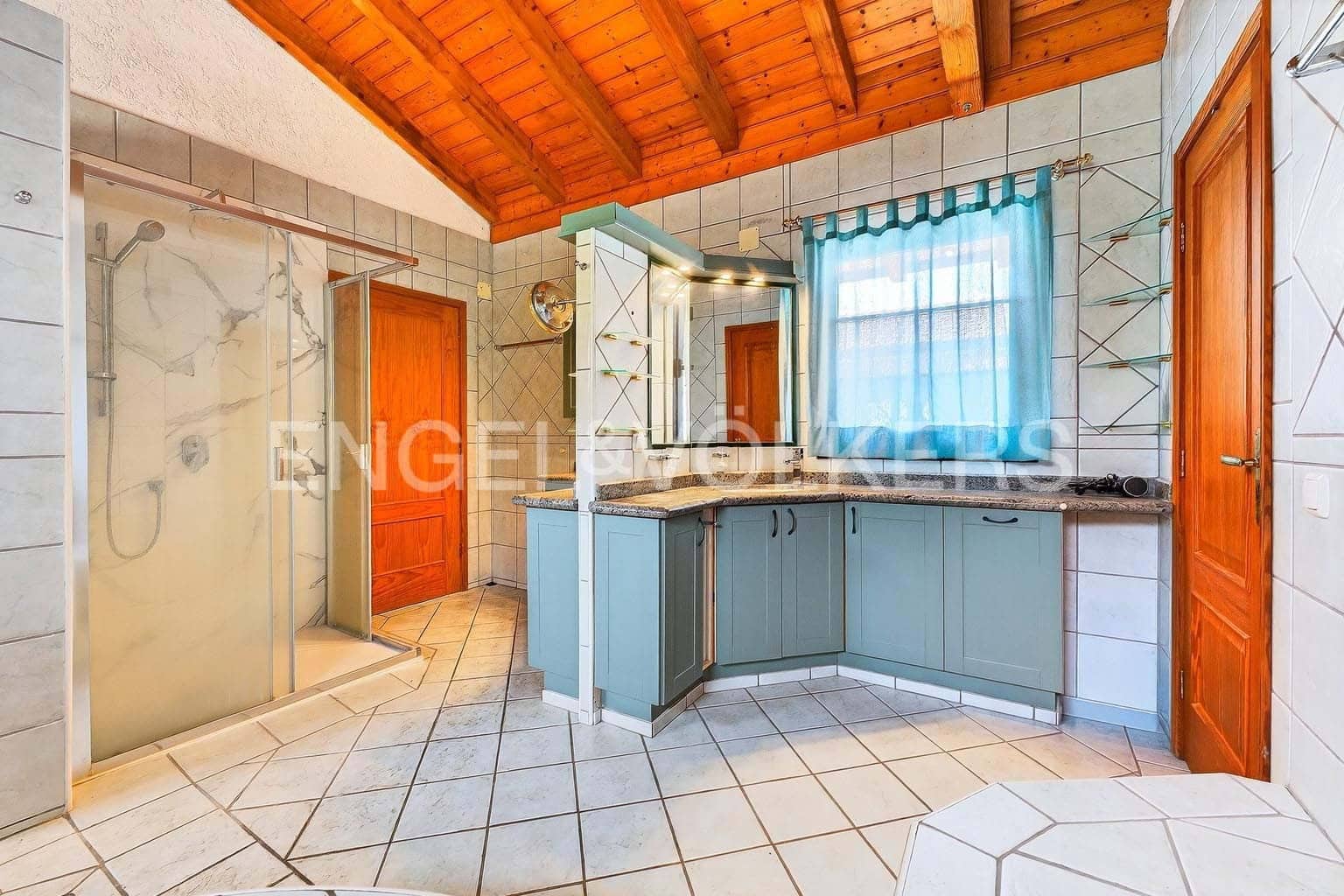 7 makuuhuone Huvila myytävänä paikassa Los Menores mukana uima-altaan 
autotalli - 1 490 000 € (Ref: 9715456)