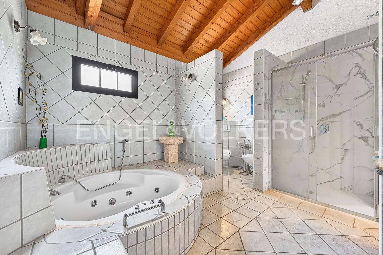 7 makuuhuone Huvila myytävänä paikassa Los Menores mukana uima-altaan 
autotalli - 1 490 000 € (Ref: 9715456)