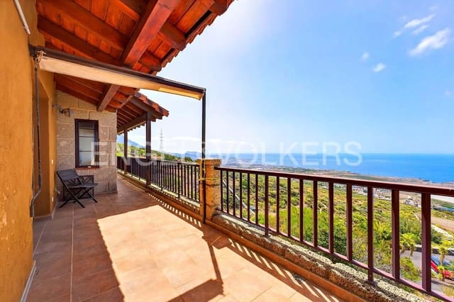 7 makuuhuone Huvila myytävänä paikassa Los Menores, Adeje mukana uima-altaan 
autotalli - 1 490 000 € (Ref: 9715456)