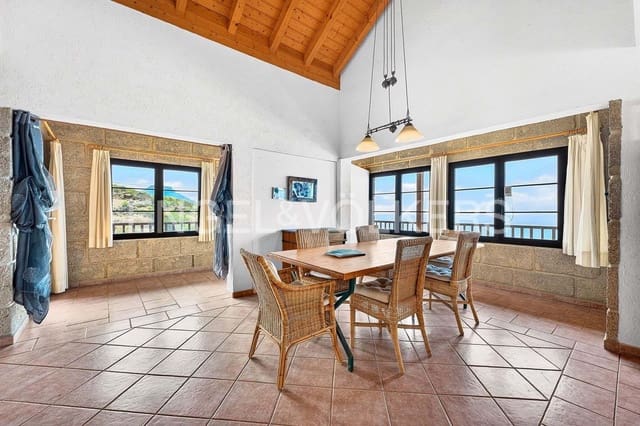 7 makuuhuone Huvila myytävänä paikassa Los Menores, Adeje mukana uima-altaan 
autotalli - 1 490 000 € (Ref: 9715456)