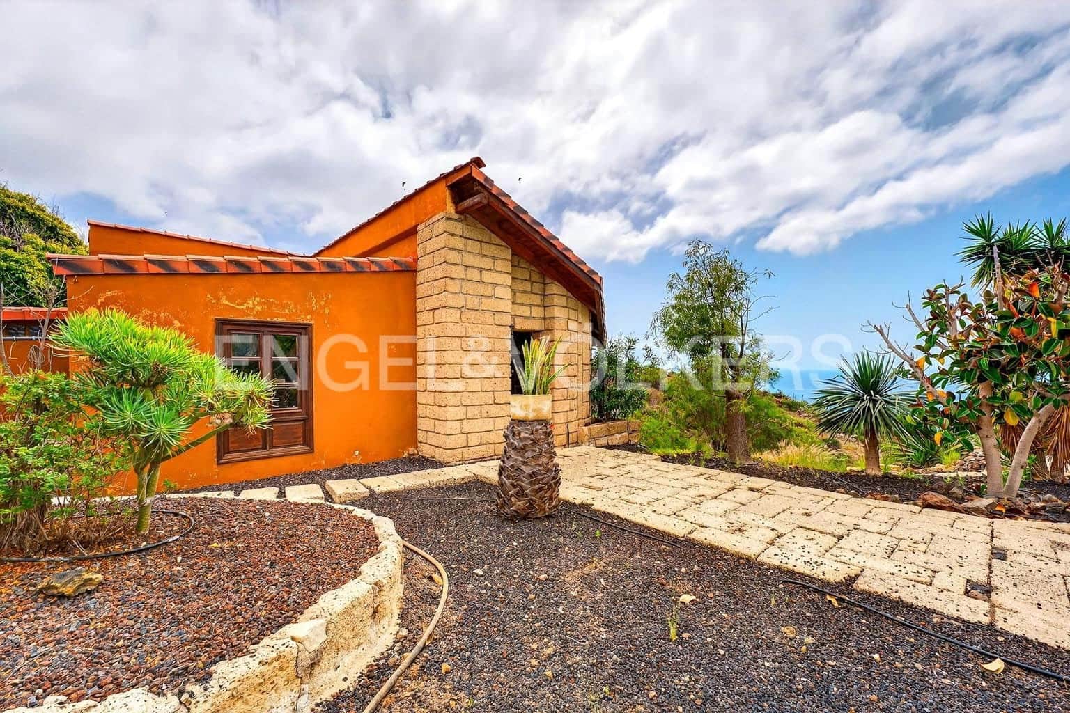 7 makuuhuone Huvila myytävänä paikassa Los Menores mukana uima-altaan 
autotalli - 1 490 000 € (Ref: 9715456)