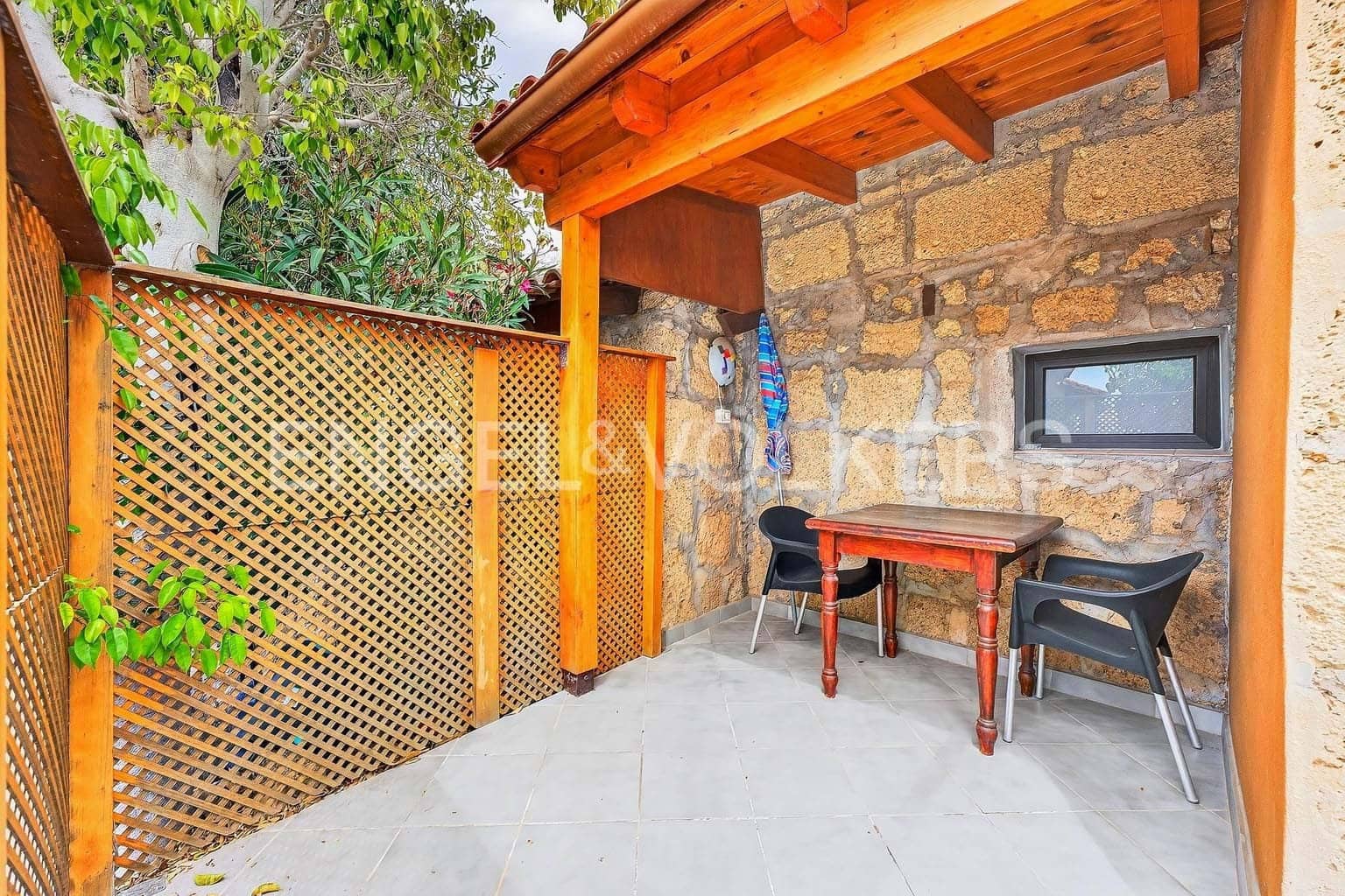 7 makuuhuone Huvila myytävänä paikassa Los Menores mukana uima-altaan 
autotalli - 1 490 000 € (Ref: 9715456)