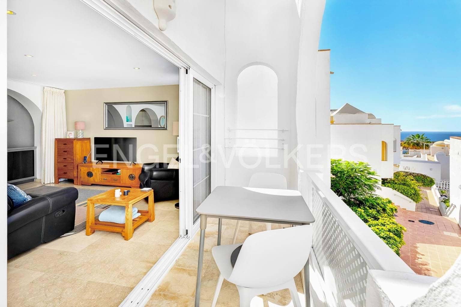 2 bedroom Villa for sale in Callao Salvaje with pool - € 465,000 (Ref: 9736141)