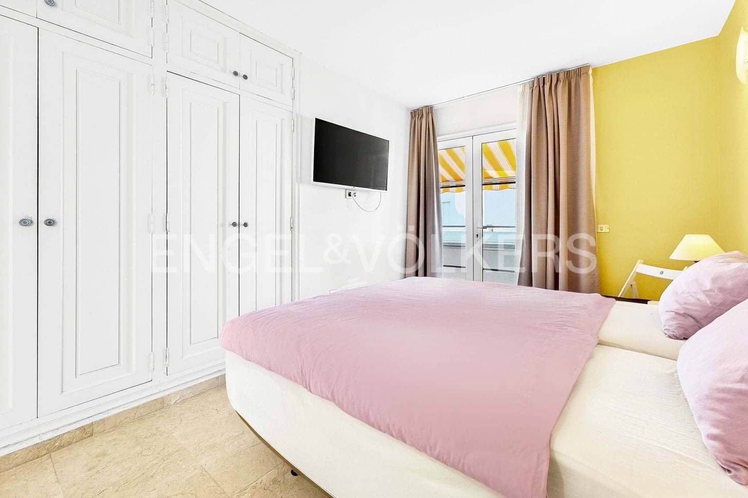 2 bedroom Villa for sale in Callao Salvaje with pool - € 465,000 (Ref: 9736141)