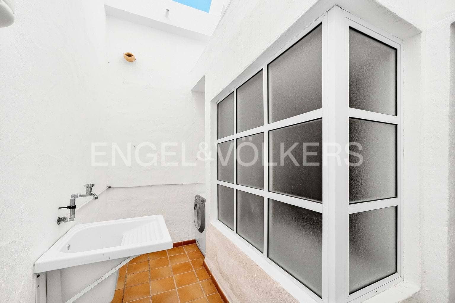 2 bedroom Villa for sale in Callao Salvaje with pool - € 465,000 (Ref: 9736141)