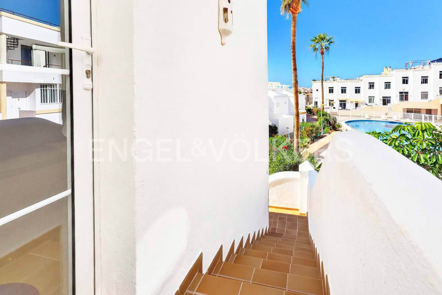 2 bedroom Villa for sale in Callao Salvaje with pool - € 465,000 (Ref: 9736141)