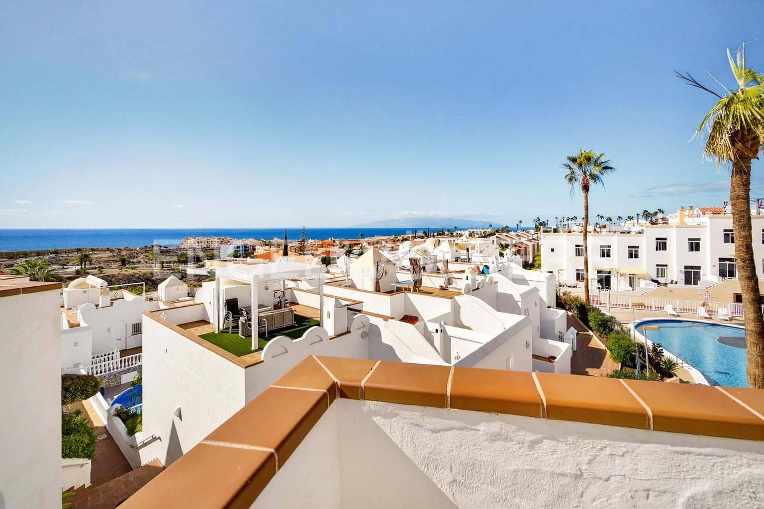 2 bedroom Villa for sale in Callao Salvaje with pool - € 465,000 (Ref: 9736141)