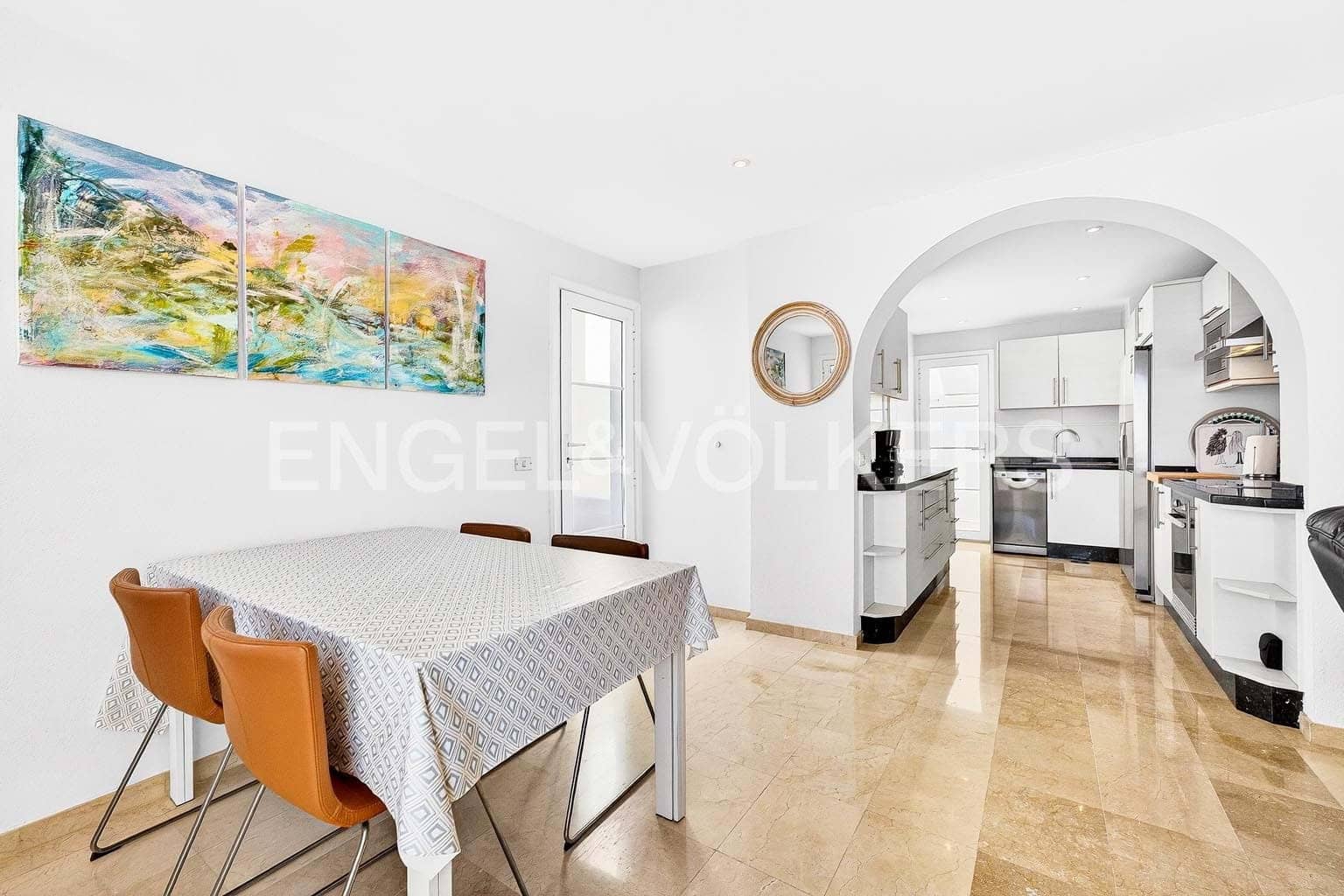 2 bedroom Villa for sale in Callao Salvaje with pool - € 465,000 (Ref: 9736141)