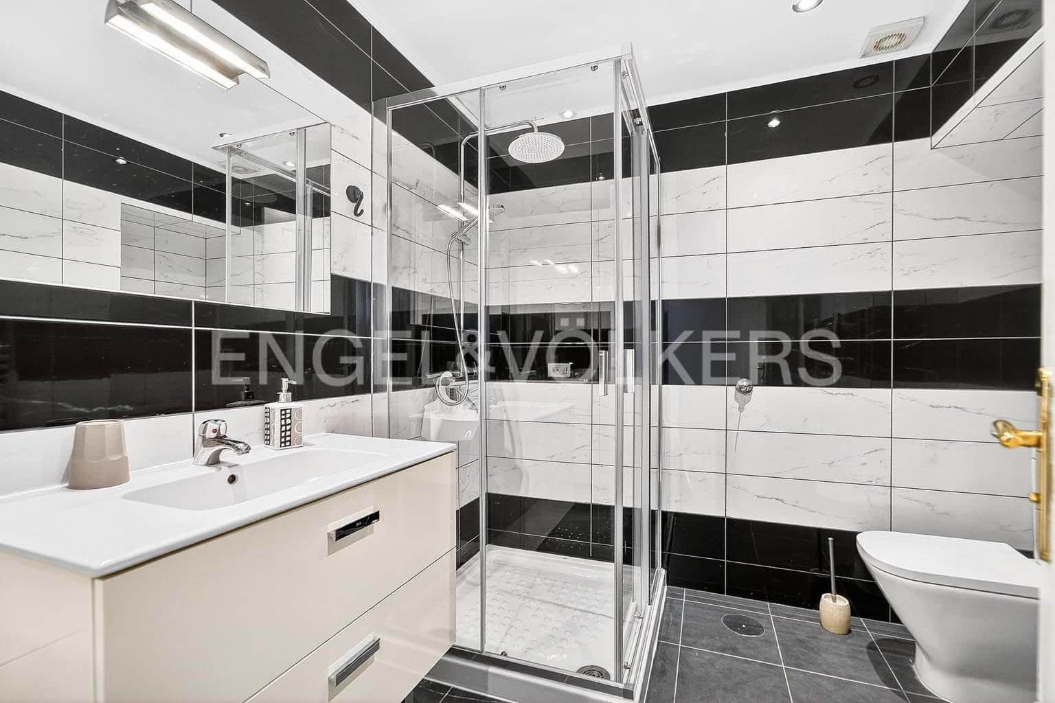 2 bedroom Villa for sale in Callao Salvaje with pool - € 465,000 (Ref: 9736141)