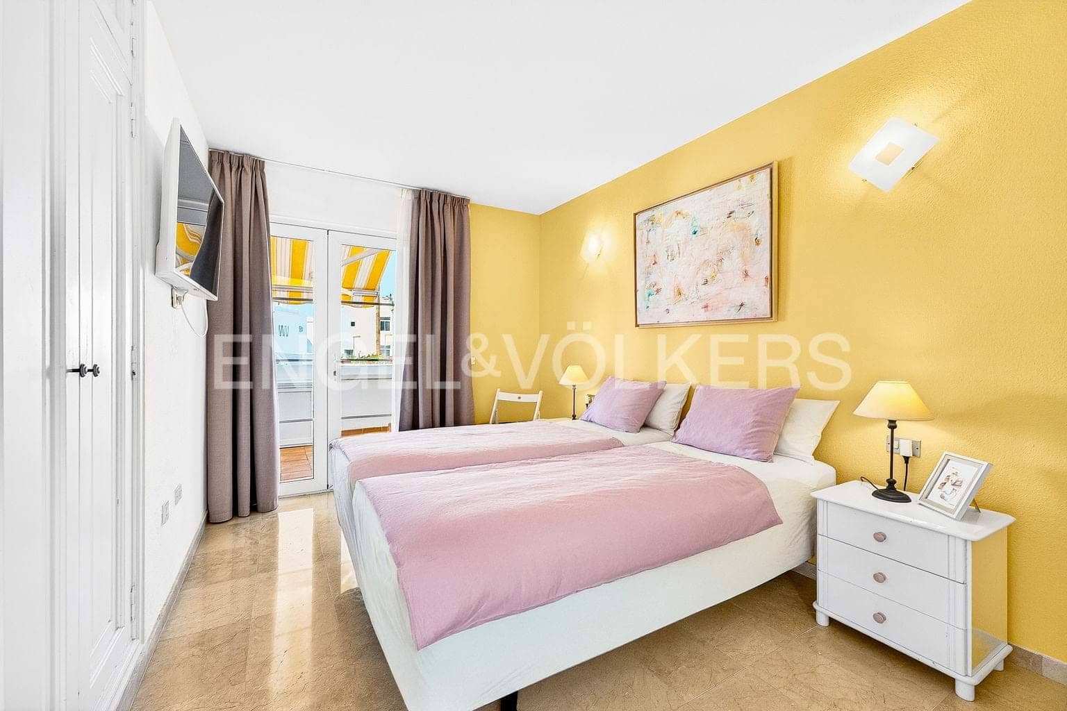 2 bedroom Villa for sale in Callao Salvaje with pool - € 465,000 (Ref: 9736141)