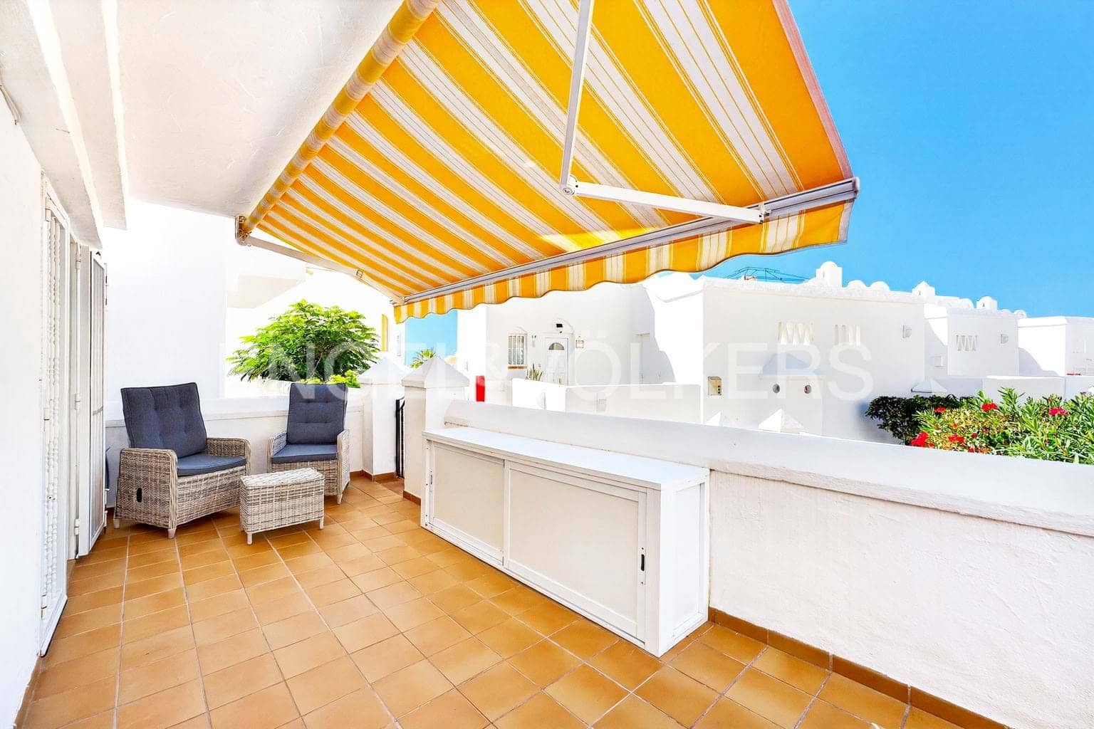 2 bedroom Villa for sale in Callao Salvaje with pool - € 465,000 (Ref: 9736141)