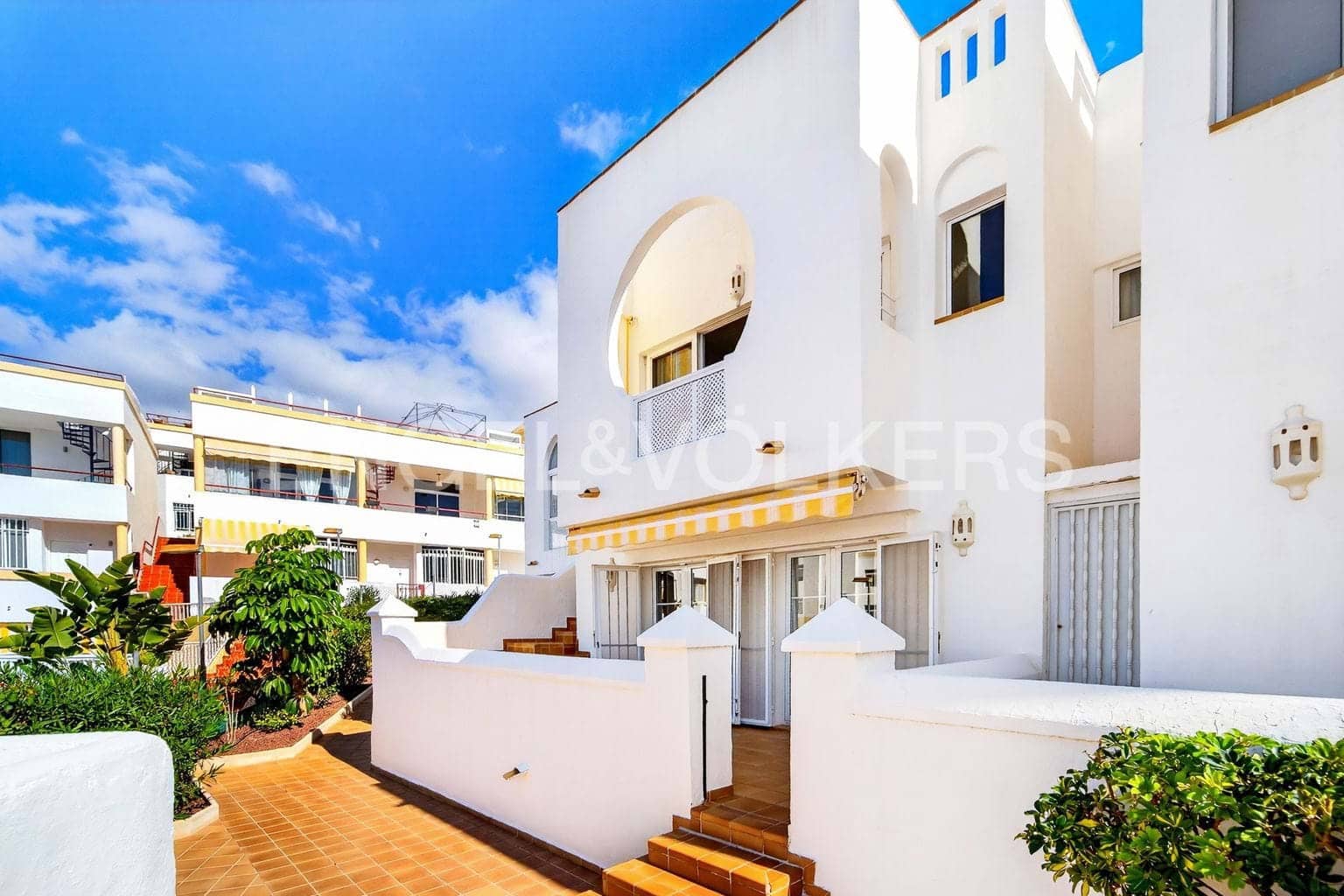 2 bedroom Villa for sale in Callao Salvaje with pool - € 465,000 (Ref: 9736141)