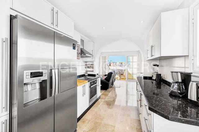 Chalet de 2 habitaciones en Callao Salvaje, Adeje en venta con piscina - 465.000 € (Ref: 9736141)