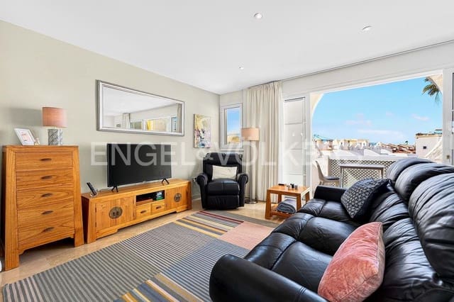 Chalet de 2 habitaciones en Callao Salvaje, Adeje en venta con piscina - 465.000 € (Ref: 9736141)