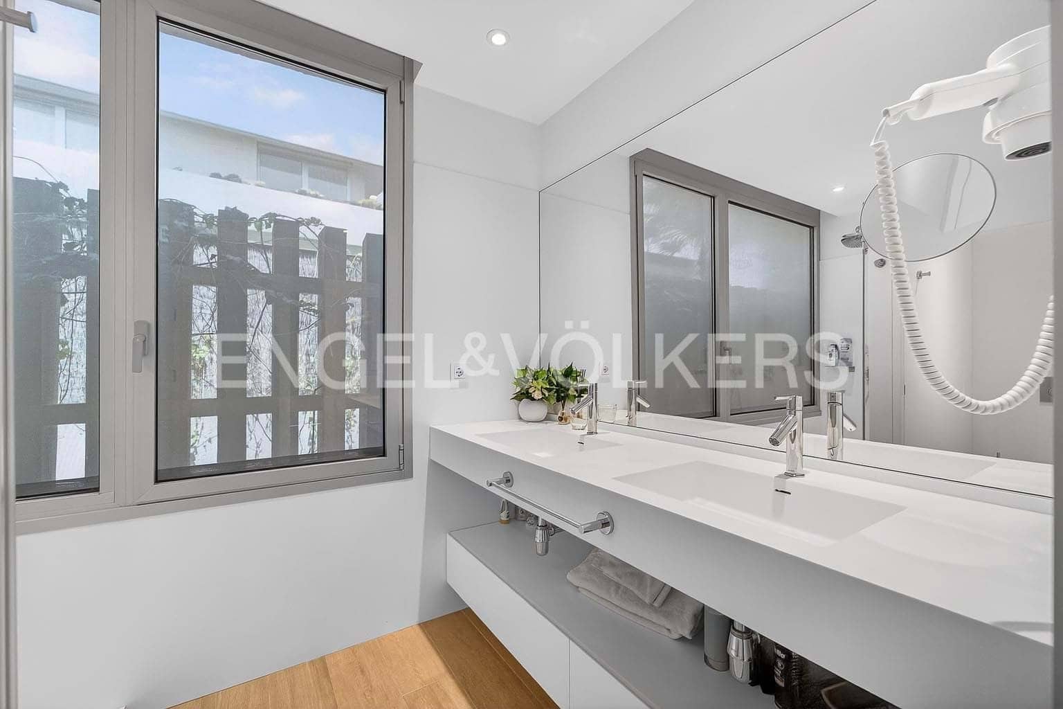 3 soveværelse Villa til salg i Guia de Isora med swimmingpool garage - € 1.850.000 (Ref: 9748400)