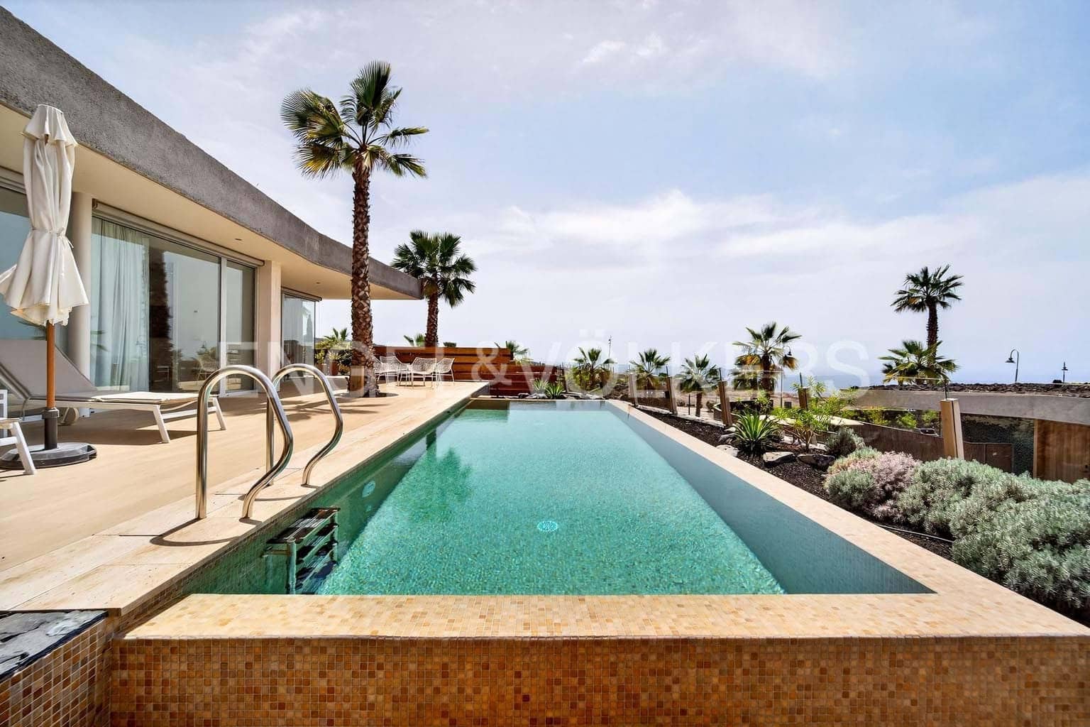 3 soveværelse Villa til salg i Guia de Isora med swimmingpool garage - € 1.850.000 (Ref: 9748400)