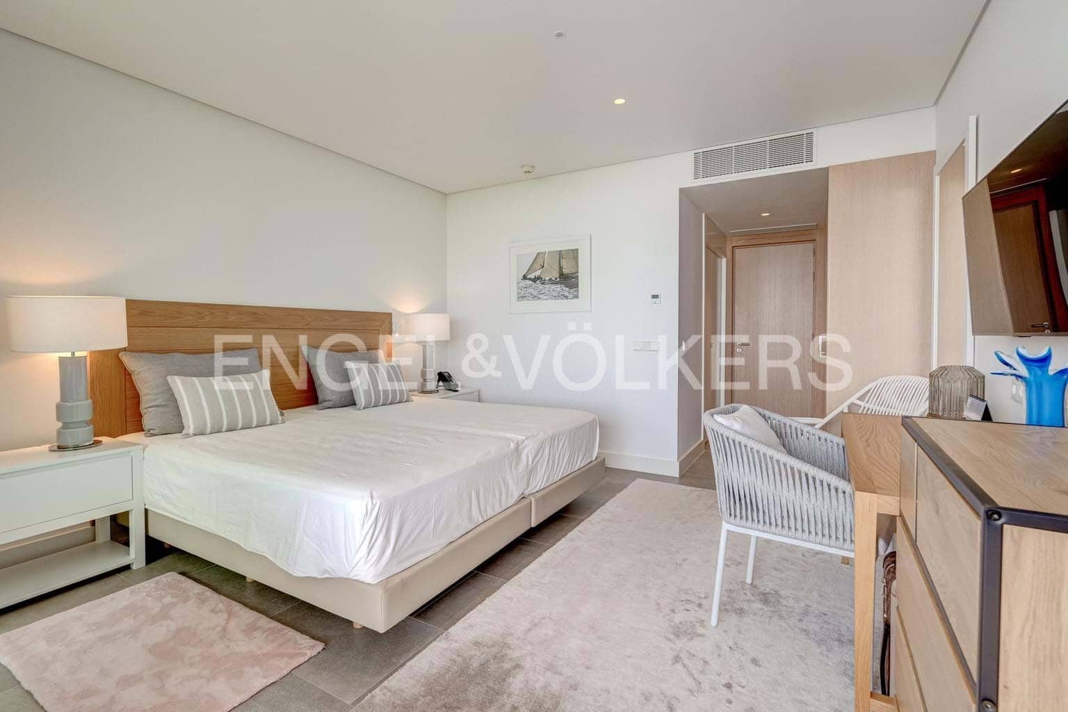 2 Zimmer Apartment zu verkaufen in Playa San Juan mit Pool - 890.000 € (Ref: 9748401)