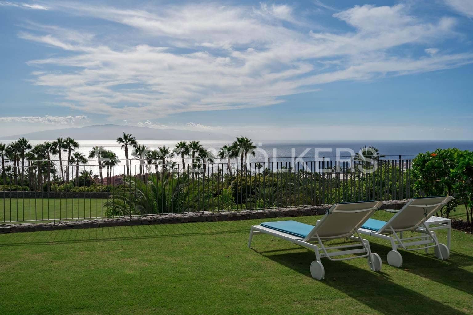 2 Zimmer Apartment zu verkaufen in Playa San Juan mit Pool - 890.000 € (Ref: 9748401)