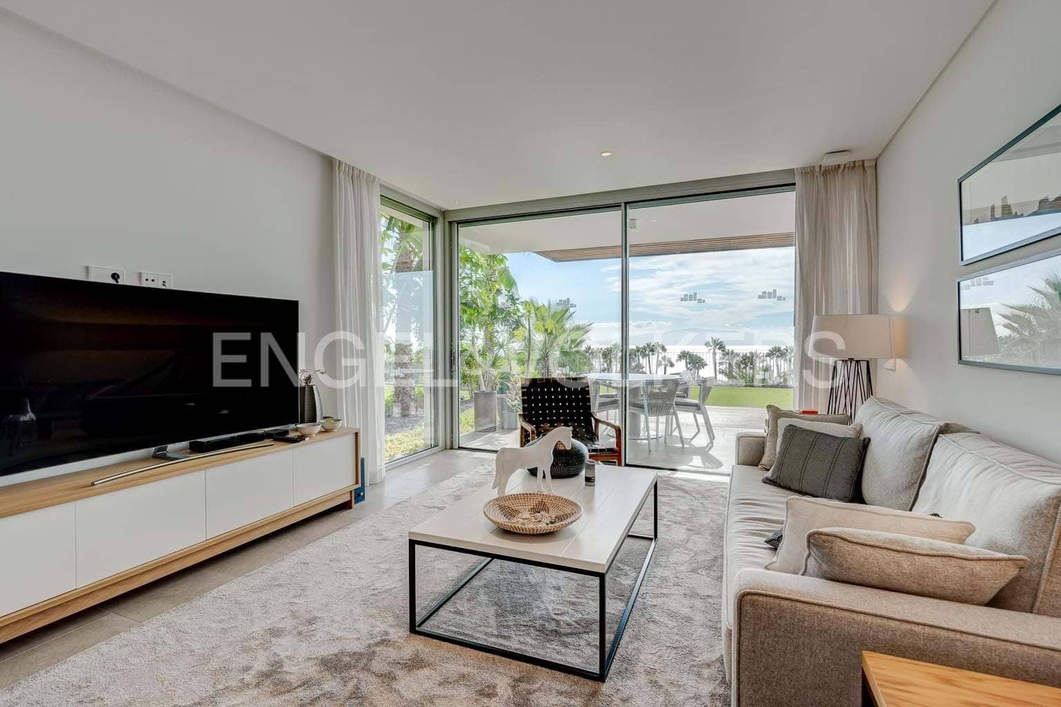 2 Zimmer Apartment zu verkaufen in Playa San Juan mit Pool - 890.000 € (Ref: 9748401)