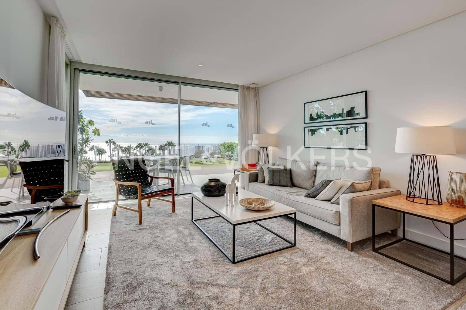 2 Zimmer Apartment zu verkaufen in Playa San Juan mit Pool - 890.000 € (Ref: 9748401)