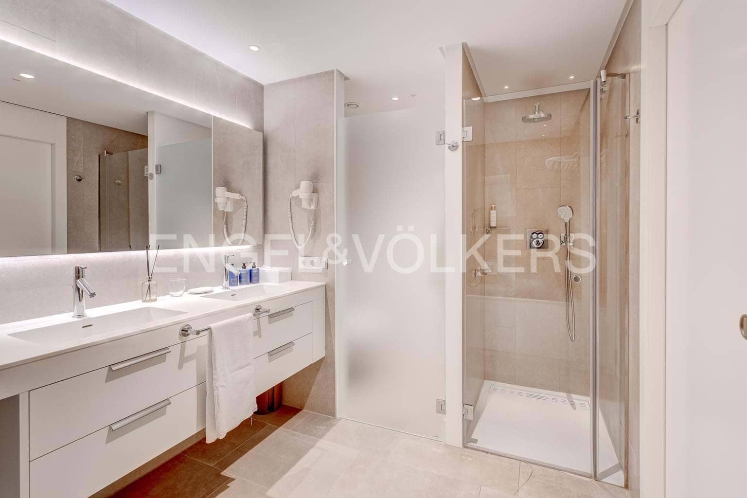 2 Zimmer Apartment zu verkaufen in Playa San Juan mit Pool - 890.000 € (Ref: 9748401)