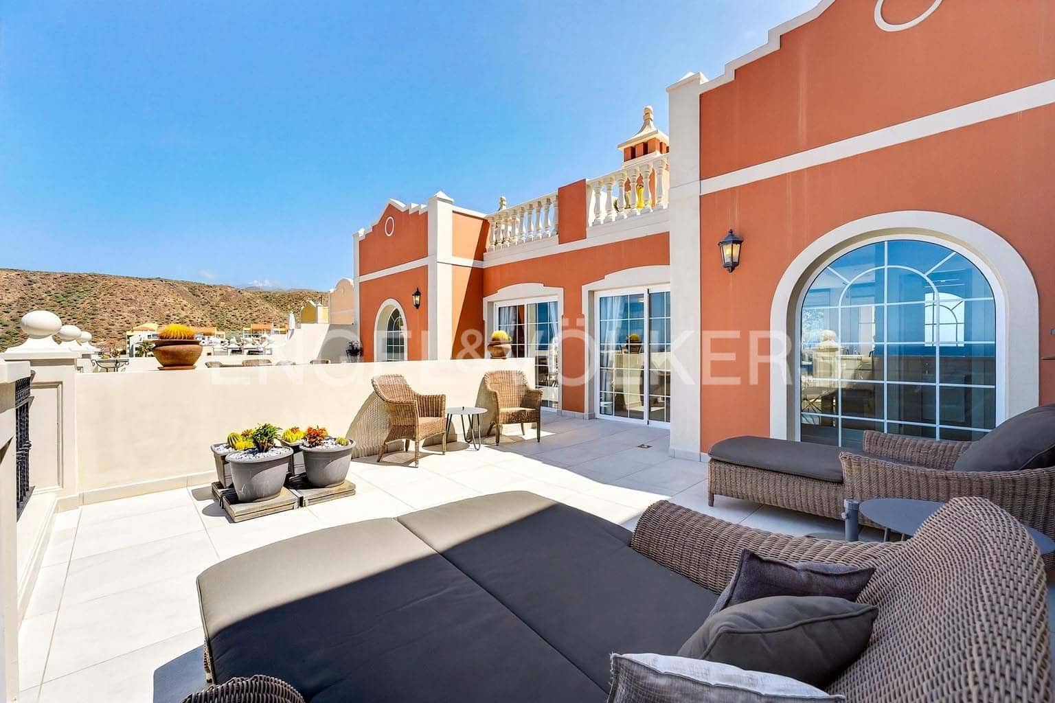 4 slaapkamer Villa te koop in Palm-Mar met zwembad - € 889.000 (Ref: 9760091)
