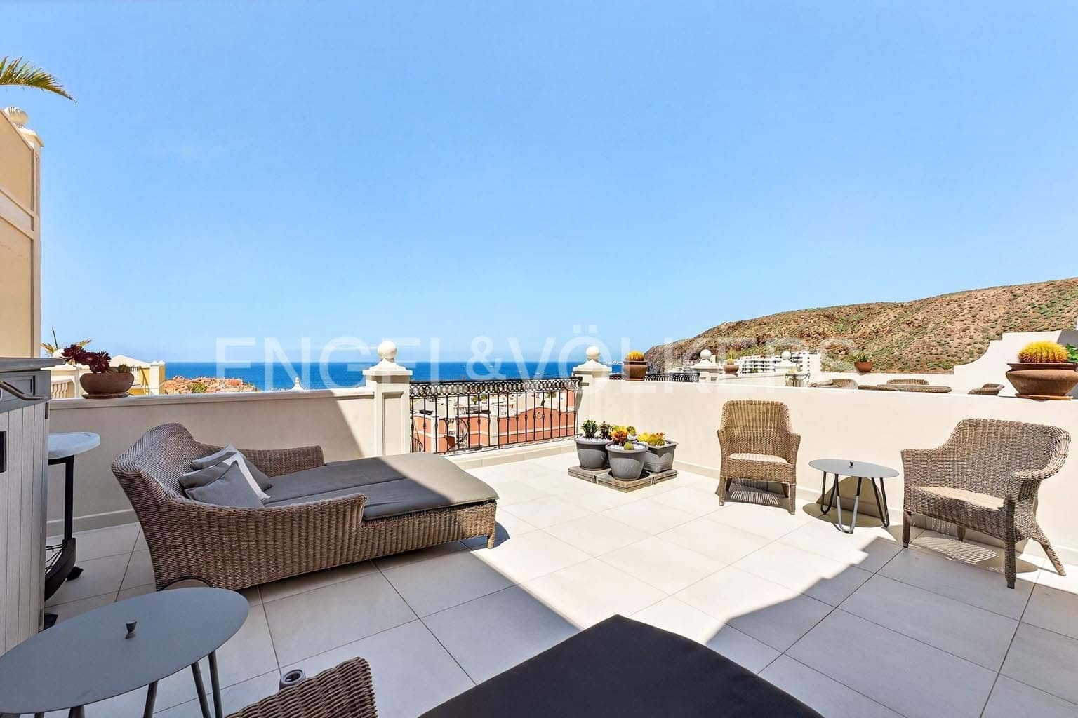 4 slaapkamer Villa te koop in Palm-Mar met zwembad - € 889.000 (Ref: 9760091)