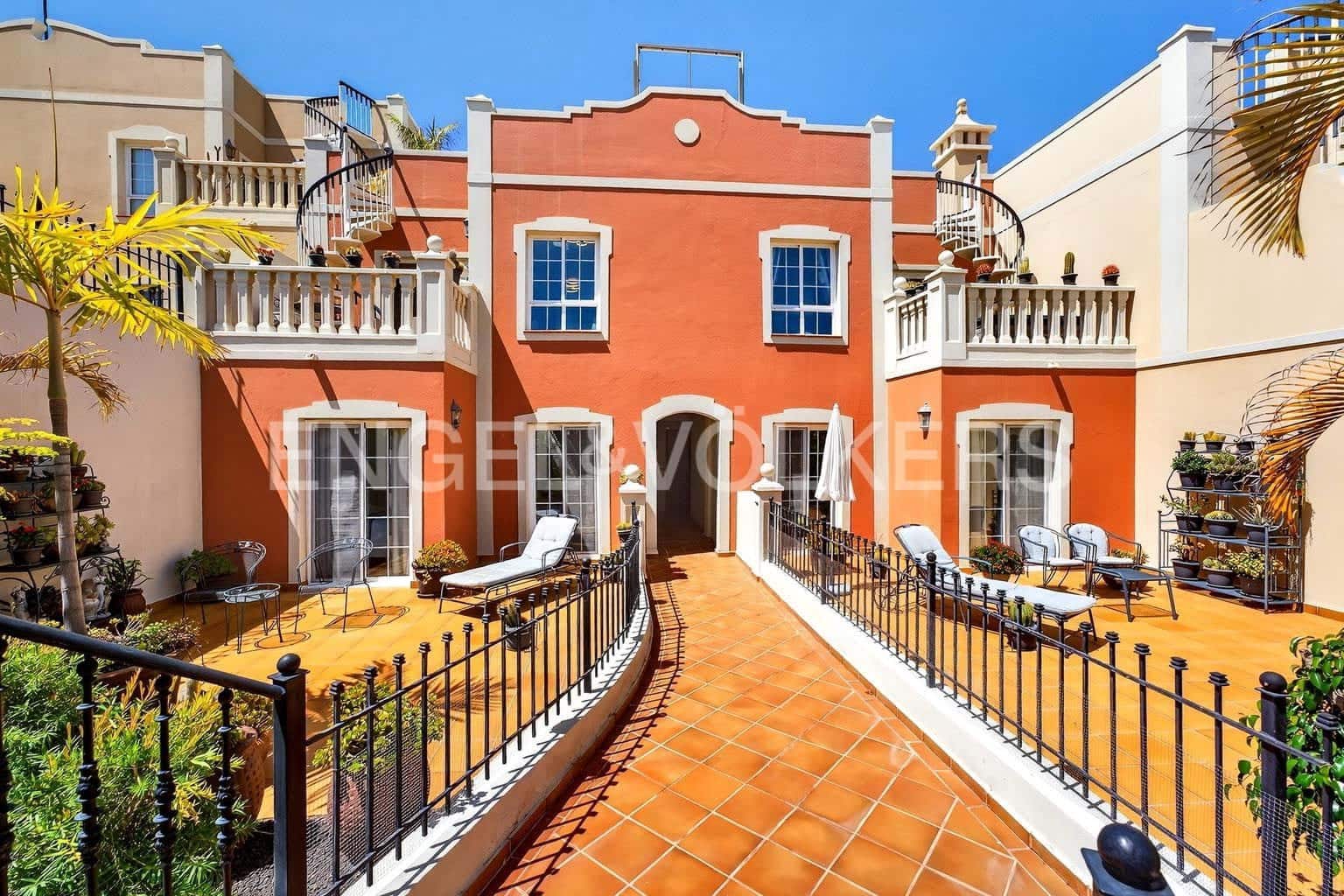 4 slaapkamer Villa te koop in Palm-Mar met zwembad - € 889.000 (Ref: 9760091)