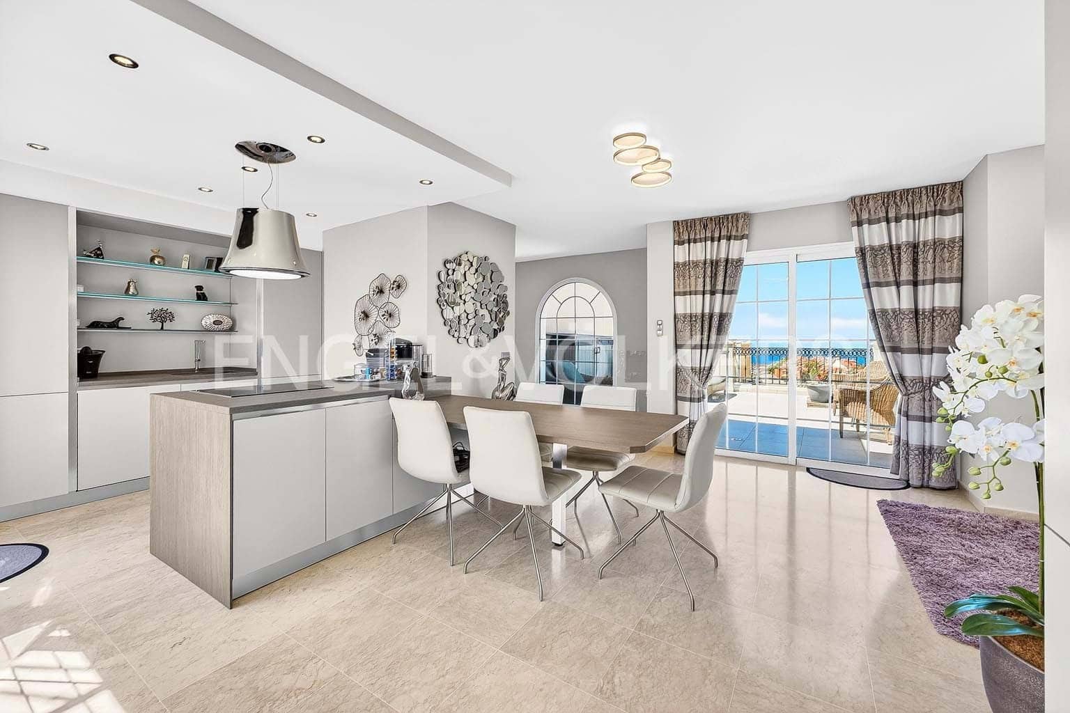 4 slaapkamer Villa te koop in Palm-Mar met zwembad - € 889.000 (Ref: 9760091)