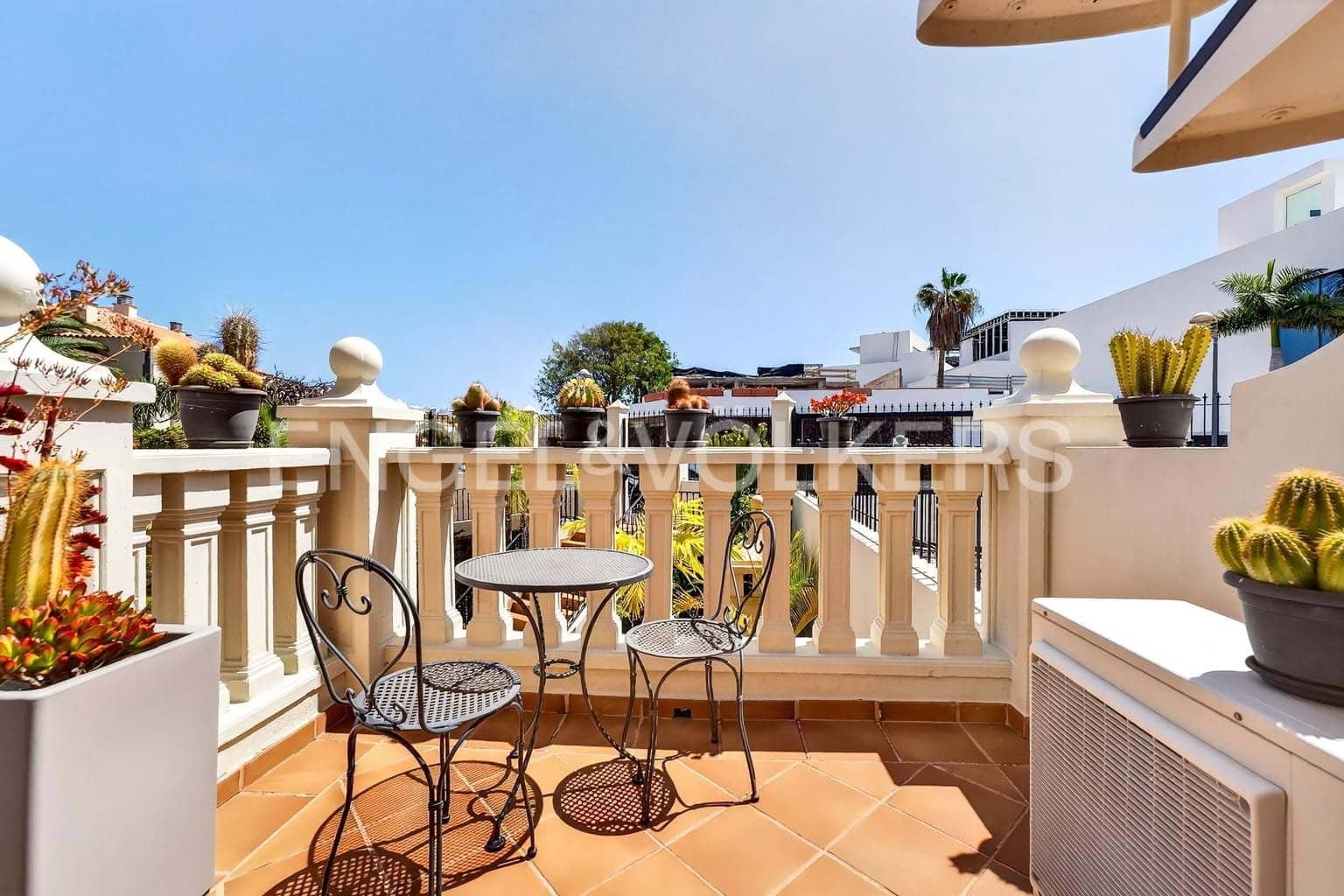 4 slaapkamer Villa te koop in Palm-Mar met zwembad - € 889.000 (Ref: 9760091)