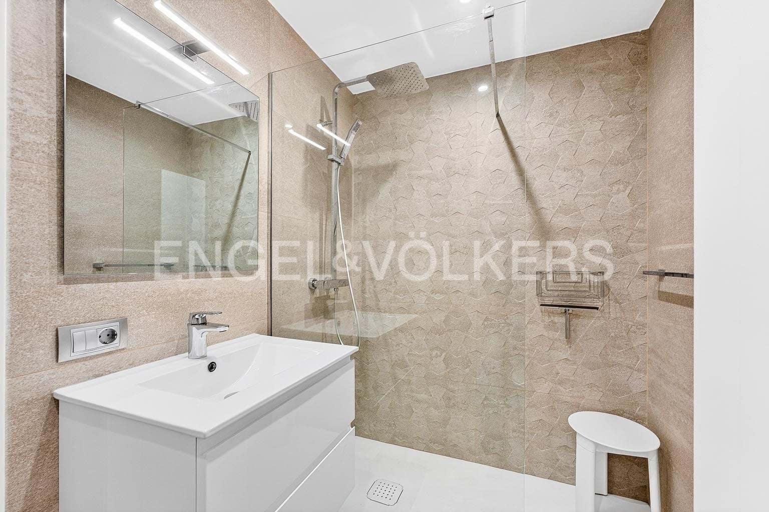 4 slaapkamer Villa te koop in Palm-Mar met zwembad - € 889.000 (Ref: 9760091)